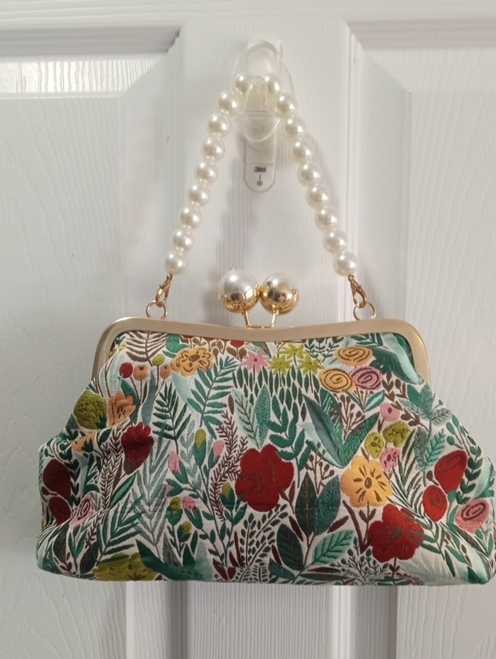 EMBROIDERED CANVAS BAG